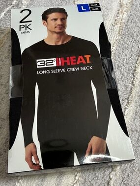 New in box, 32 Degrees Men's 2-Pack Thermal Baselayer Black Crewneck Top Size L